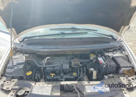 2001 Chrysler Town & Country Lx from USA, damaged, VIN 2C4GP44331R204210